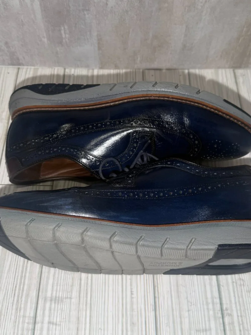 Johnston & Murphy Collection step out